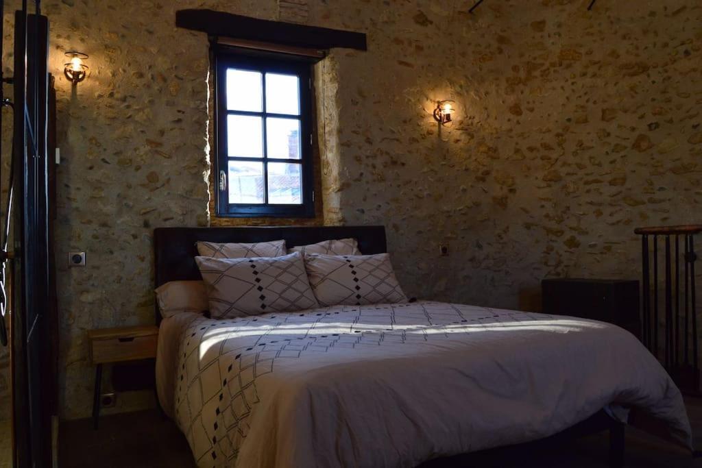 Tour Medievale Fortifiee Entierement Restaure Saint-Sever  外观 照片