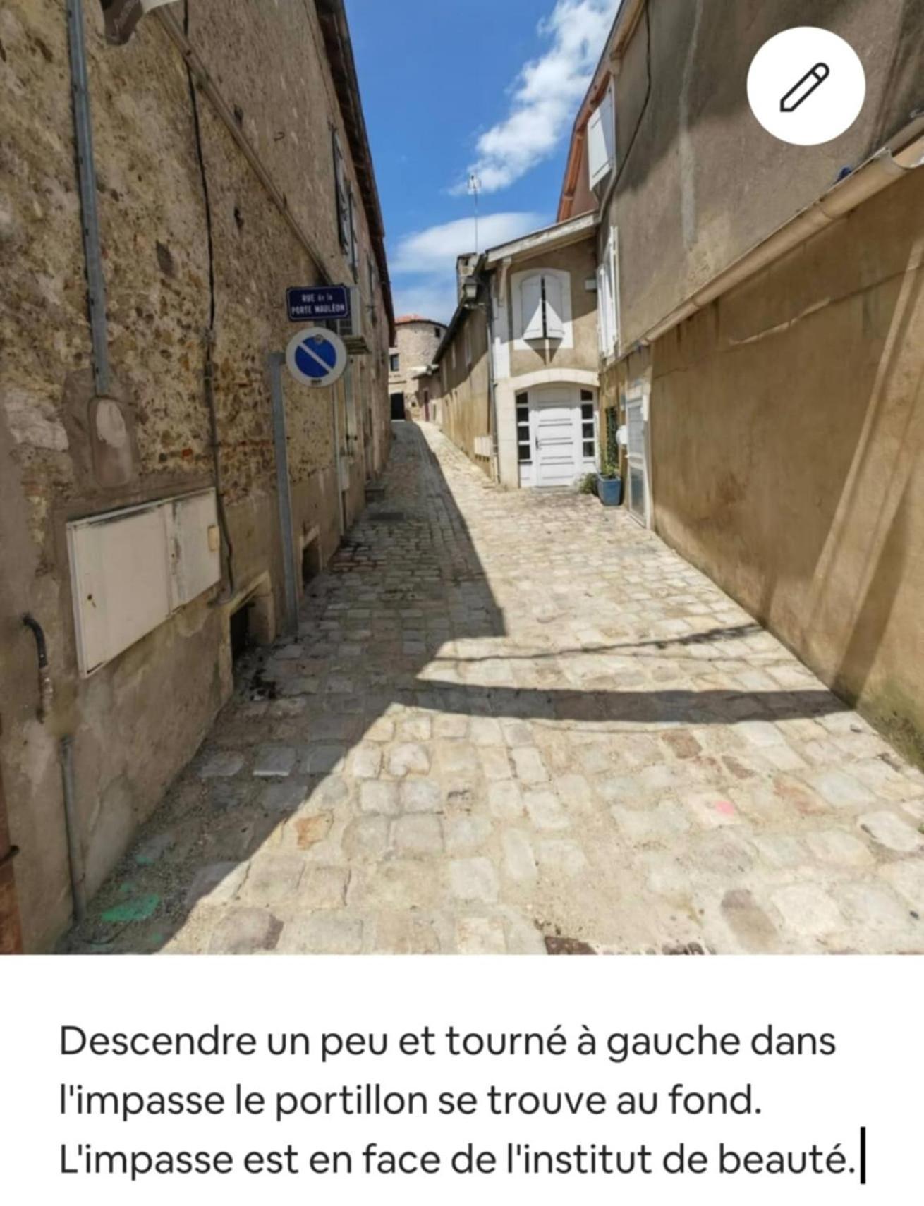 Tour Medievale Fortifiee Entierement Restaure Saint-Sever  外观 照片